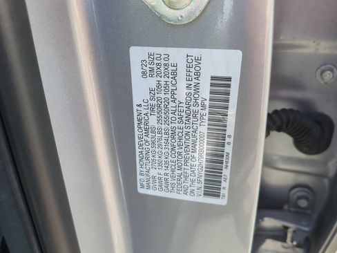 Used 2024 Honda Pilot Touring image 23