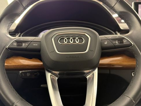 Used 2023 Audi Q5 2.0T Premium Plus w/ Premium Plus Package AWD/4WD image 22