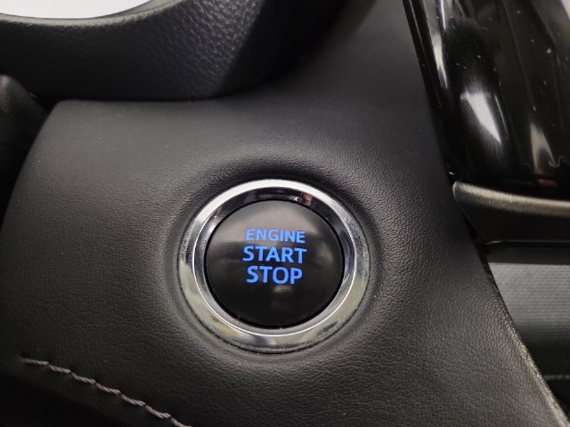 Used 2022 Toyota Highlander XLE AWD/4WD image 25