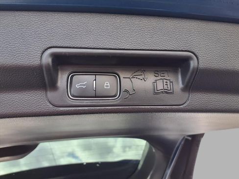 Used 2020 Ford Explorer Limited w/ Class III Trailer Tow Package image 31