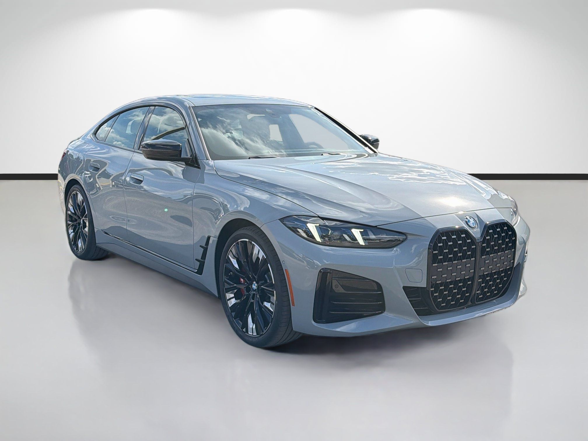 New 2026 BMW 430i w/ M Sport Package RWD image 1