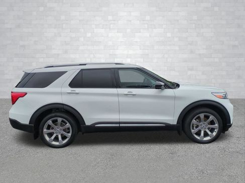 Used 2020 Ford Explorer Platinum w/ Premium Technology Package AWD/4WD image 3