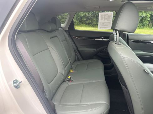 Used 2024 Kia Seltos SX w/ SX Sunroof Package AWD/4WD image 23