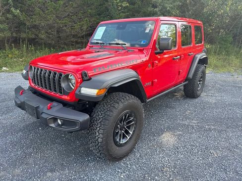 Used 2025 Jeep Wrangler Unlimited Rubicon w/ XTREMEE 35" Tire Package AWD/4WD image 2