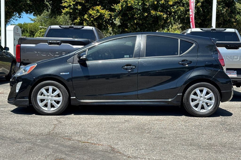 Used 2017 Toyota Prius C Two FWD image 6