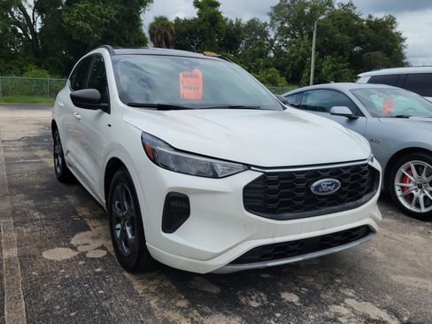 Used 2023 Ford Escape ST-Line w/ Tech Pack #1 FWD image 6