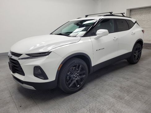 Used 2022 Chevrolet Blazer LT FWD image 2