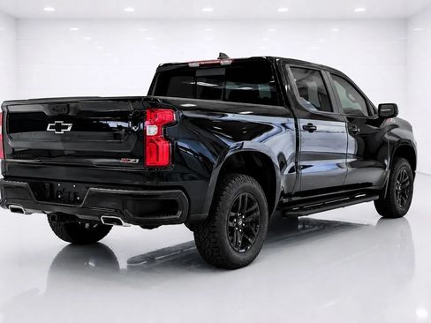 Used 2022 Chevrolet Silverado 1500 LT Trail Boss w/ LT Trail Boss Premium Package AWD/4WD image 5