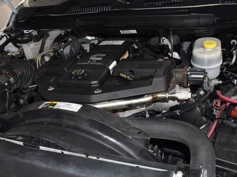 Used 2018 RAM 2500 Tradesman w/ Chrome Appearance Group image 11