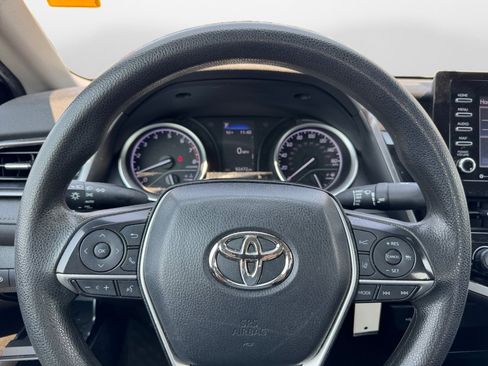 Used 2021 Toyota Camry LE FWD image 10