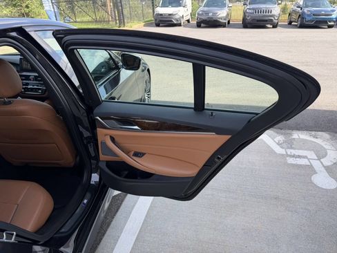 Used 2018 BMW 540i w/ M Sport Package RWD image 13