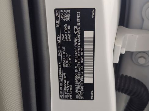 Used 2022 Volvo V60 T5 Cross Country w/ Advanced Package image 20