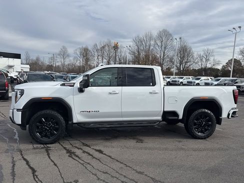 Used 2024 GMC Sierra 2500 AT4 w/ AT4 Preferred Package image 2