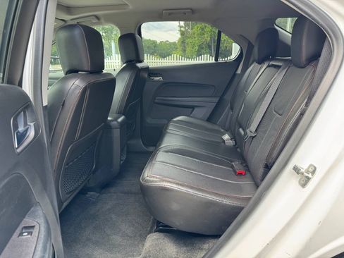 Used 2017 Chevrolet Equinox Premier w/ Enhanced Convenience Package AWD/4WD image 12