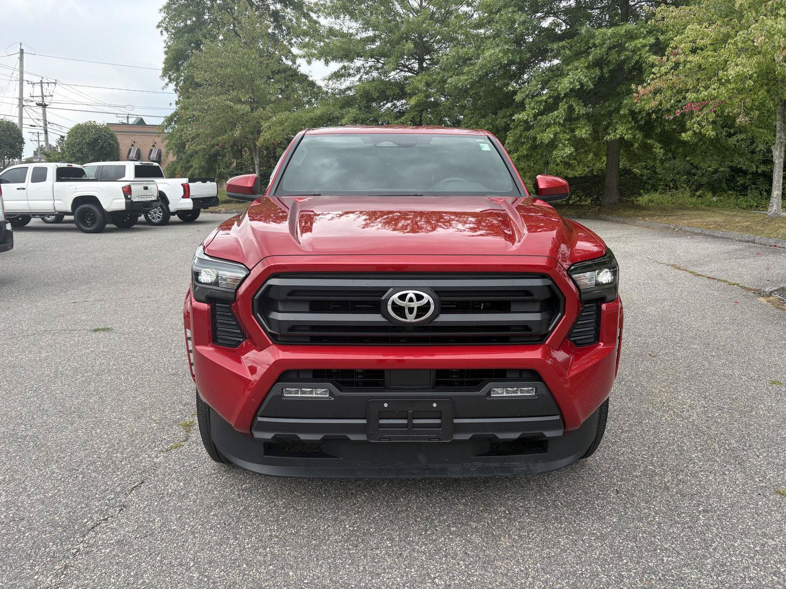 Used 2026 Toyota Tacoma SR5 AWD/4WD image 2