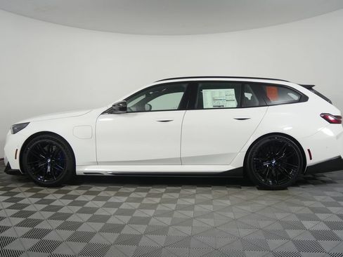 New 2027 BMW M5 Touring AWD/4WD image 6