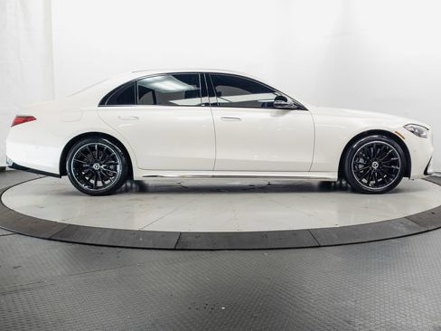 Used 2023 Mercedes-Benz S 500 4MATIC w/ AMG Line image 36
