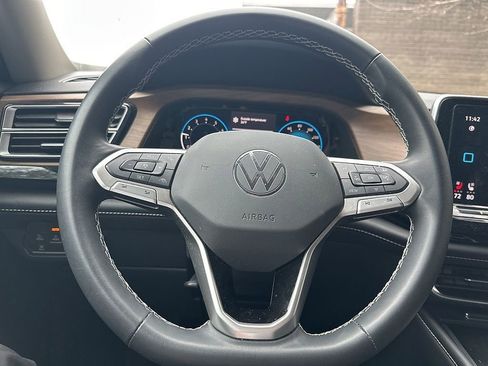 Used 2024 Volkswagen Atlas SE image 5