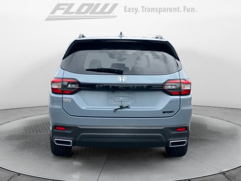 Used 2023 Honda Pilot Sport image 8