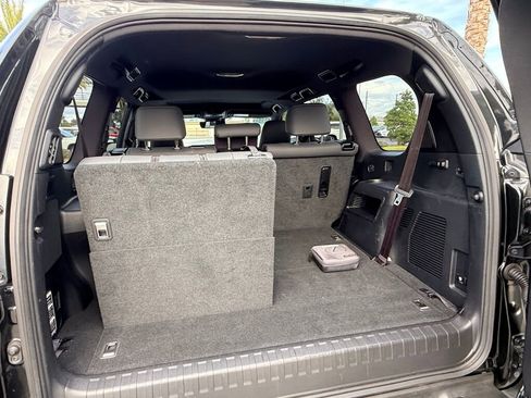 Used 2023 Lexus GX 460 Premium image 13