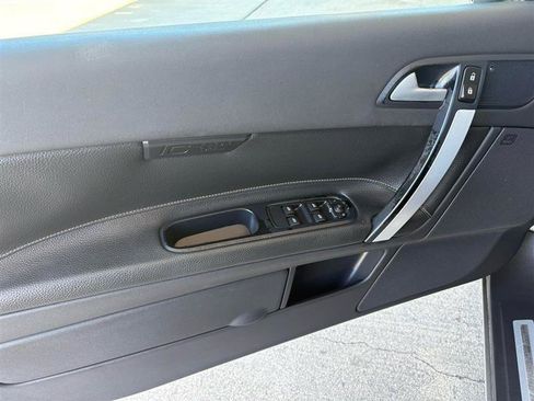 Used 2011 Volvo C70 T5 FWD image 13