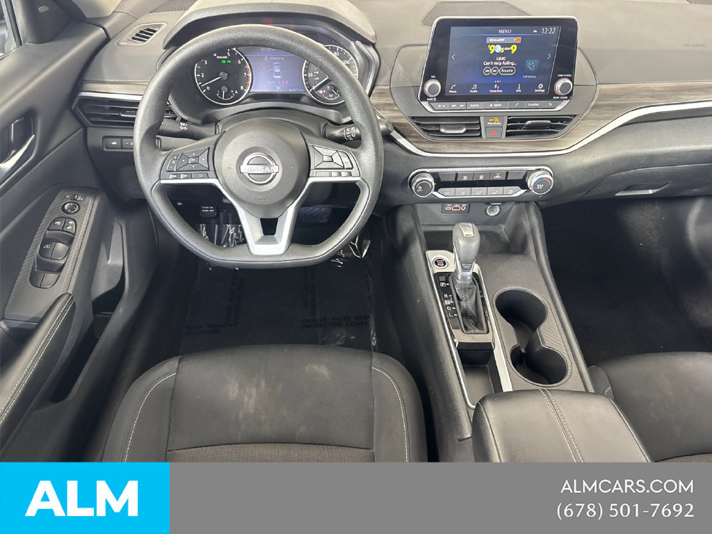 Used 2025 Nissan Altima 2.5 SV FWD image 25