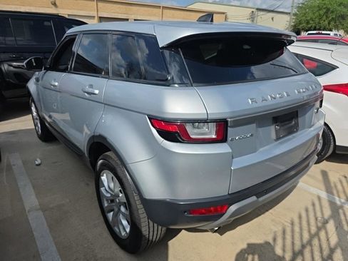 Used 2018 Land Rover Range Rover Evoque SE image 8