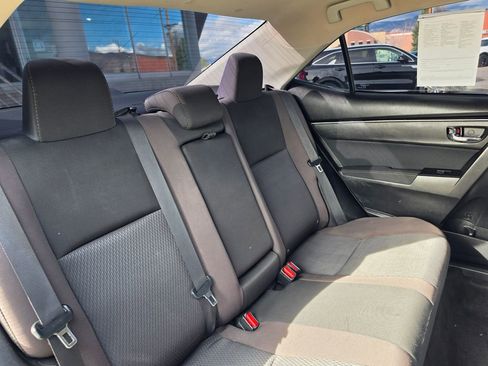 Used 2018 Toyota Corolla LE FWD image 12