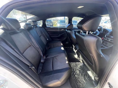 Used 2019 Honda Accord Sport image 11