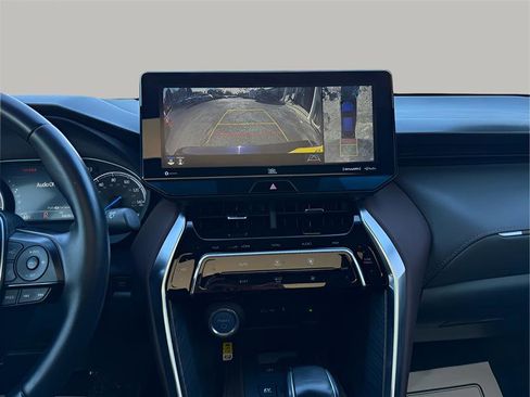 Used 2021 Toyota Venza Limited image 18