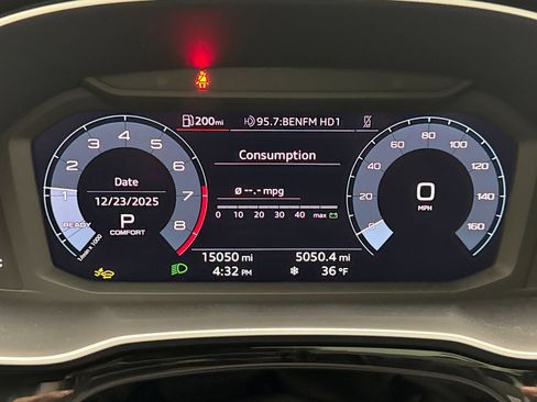 Used 2024 Audi Q3 2.0T Premium image 13