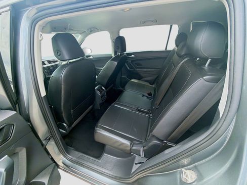 Used 2018 Volkswagen Tiguan SE FWD image 24