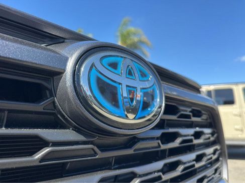 Used 2019 Toyota RAV4 LE image 42