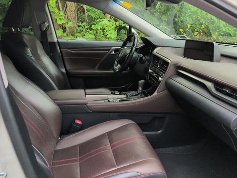 Used 2019 Lexus RX 350L Luxury w/ Accessory Package AWD/4WD image 2