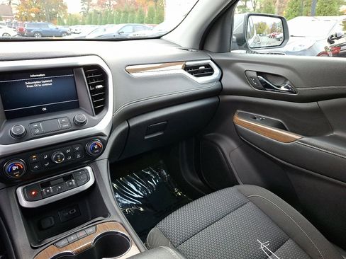 Certified 2023 GMC Acadia SLE w/ Driver Convenience Package image 16