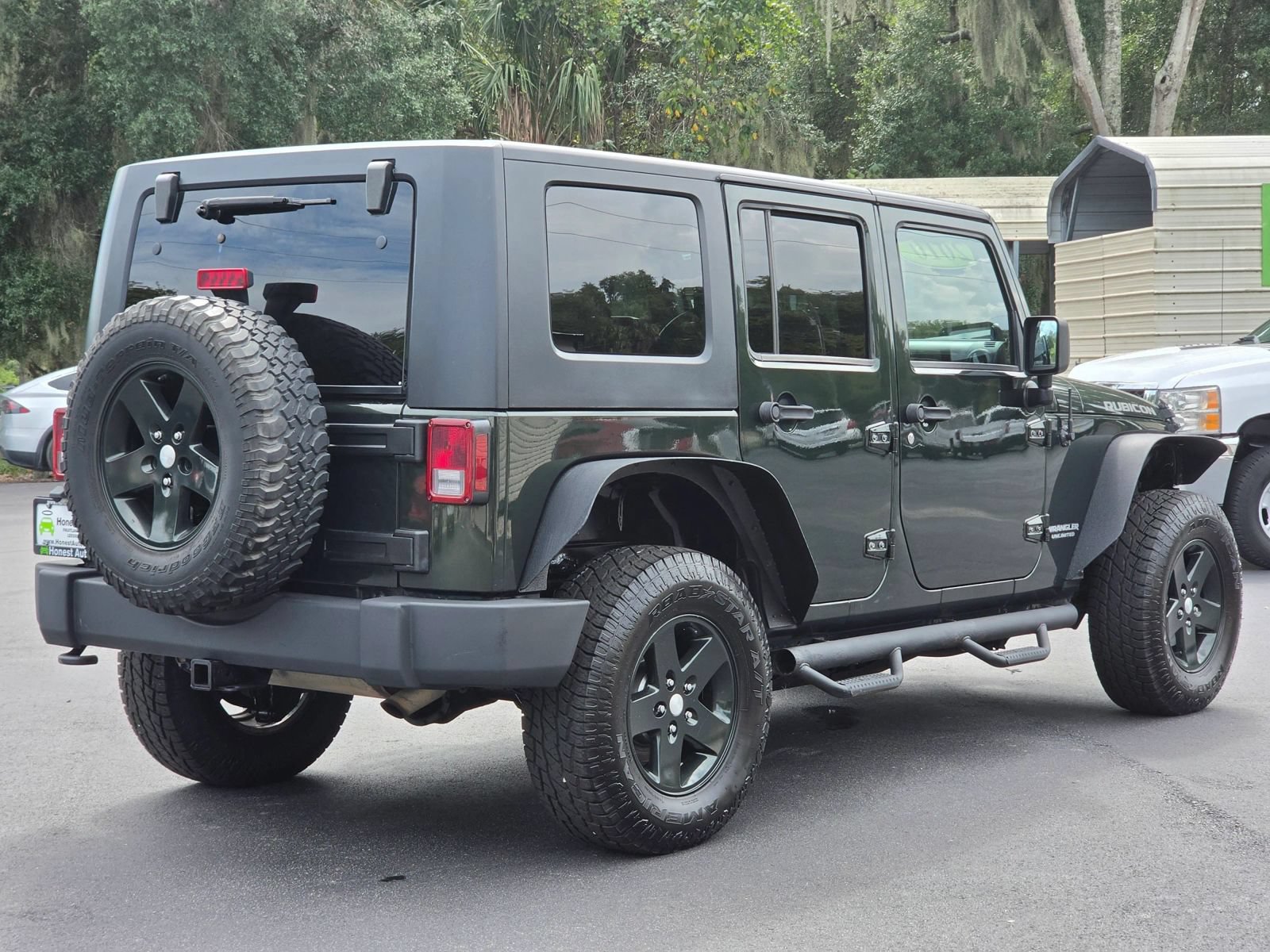 Used 2010 Jeep Wrangler Unlimited Rubicon w/ Dual Top Group AWD/4WD image 5