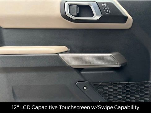 Used 2022 Ford Bronco Wildtrak image 14