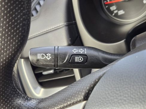 Used 2024 GMC Terrain SLE w/ Fleet Convenience Package image 27