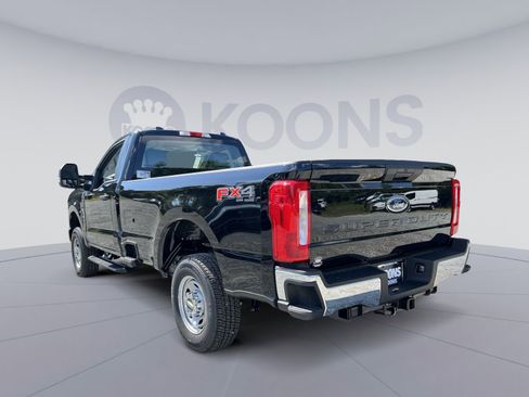 New 2026 Ford F250 XL w/ FX4 Off-Road Package image 4