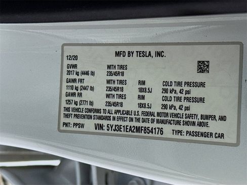 Used 2021 Tesla Model 3 Standard Range Plus image 34