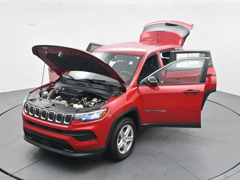 Used 2023 Jeep Compass Sport image 41