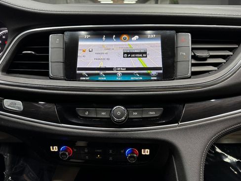 Used 2019 Buick Enclave Essence image 22