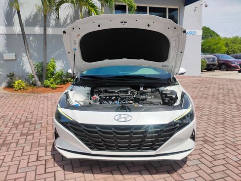 Used 2023 Hyundai Elantra SEL FWD image 24