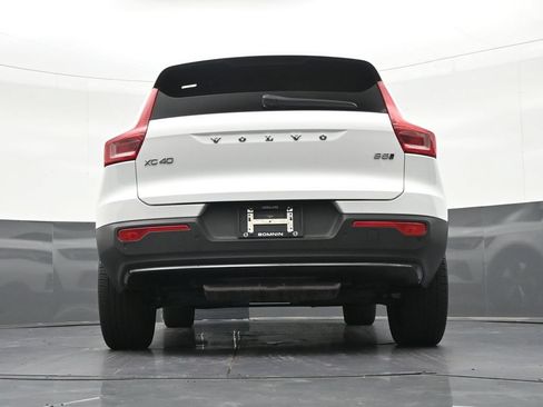 Used 2024 Volvo XC40 B5 Plus w/ Climate Package AWD/4WD image 29