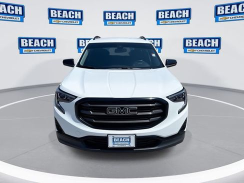 Used 2020 GMC Terrain SLT w/ Preferred Package FWD image 3