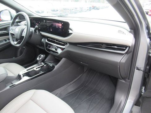 Used 2024 Buick Envista Avenir image 10