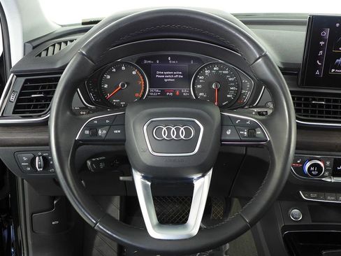 Used 2023 Audi Q5 2.0T Premium w/ Convenience Package image 27