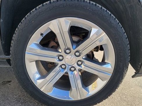 Used 2014 Cadillac Escalade ESV Platinum image 12