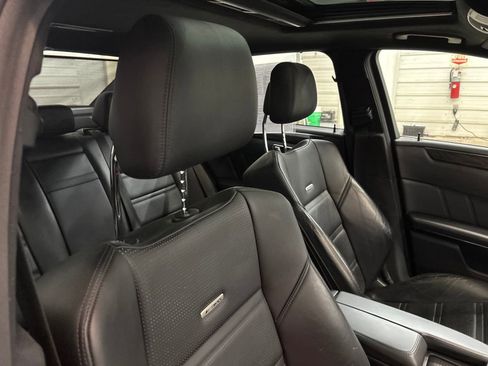 Used 2014 Mercedes-Benz E 63 AMG 4MATIC Sedan image 29