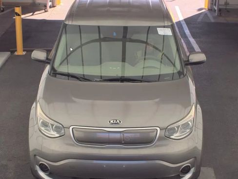 Used 2017 Kia Soul EV-e image 2